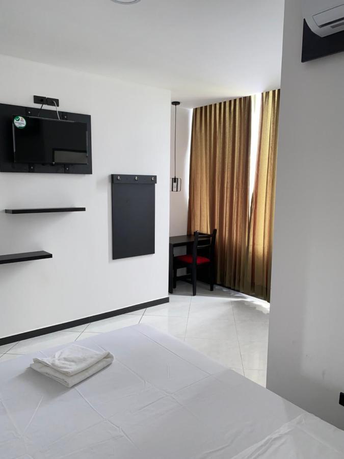 Bryss Hotel Santo Domingo de los Colorados Εξωτερικό φωτογραφία