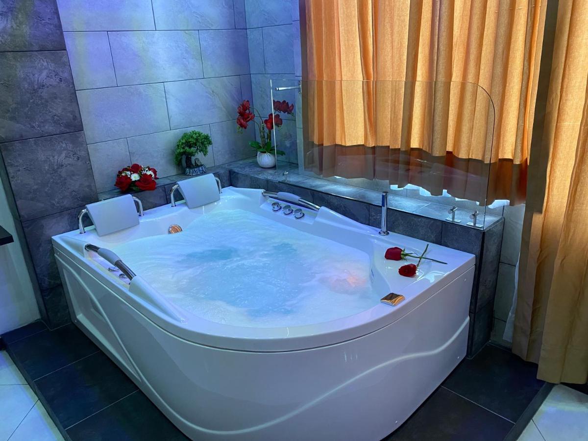 Bryss Hotel Santo Domingo de los Colorados Εξωτερικό φωτογραφία